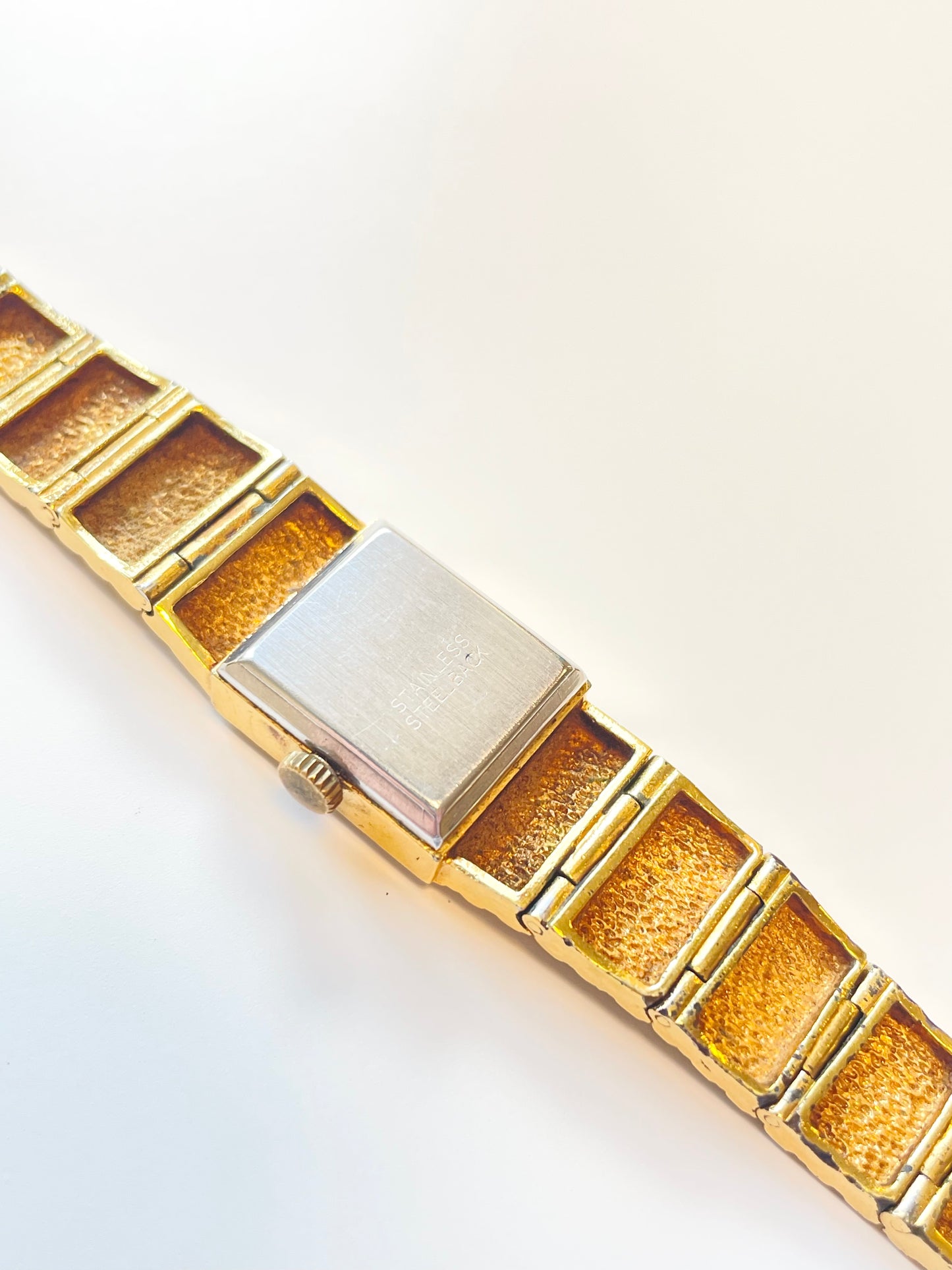 The Essi Watch