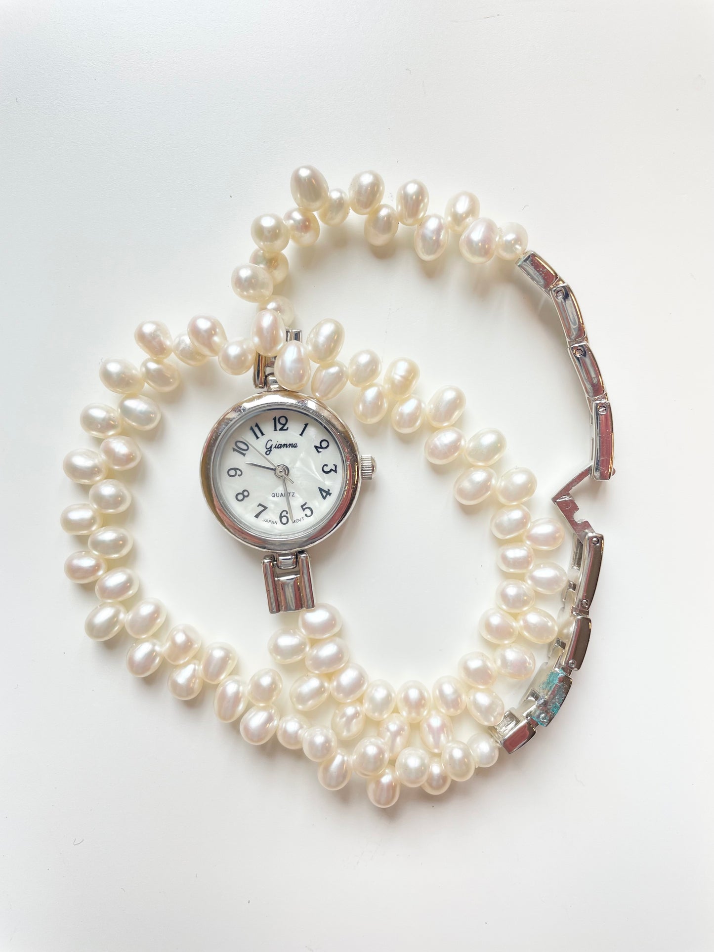 The Pearl Watch