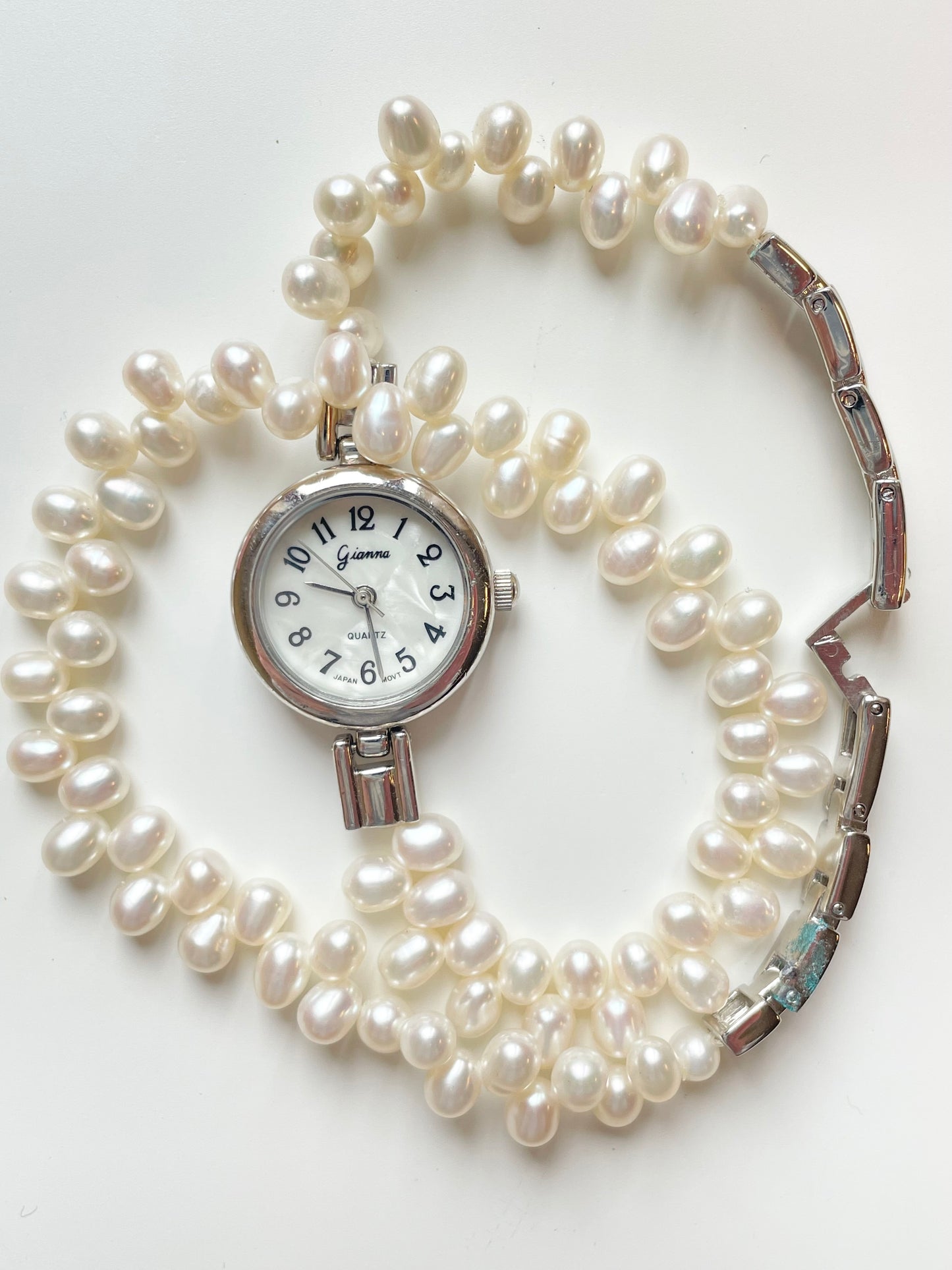 The Pearl Watch