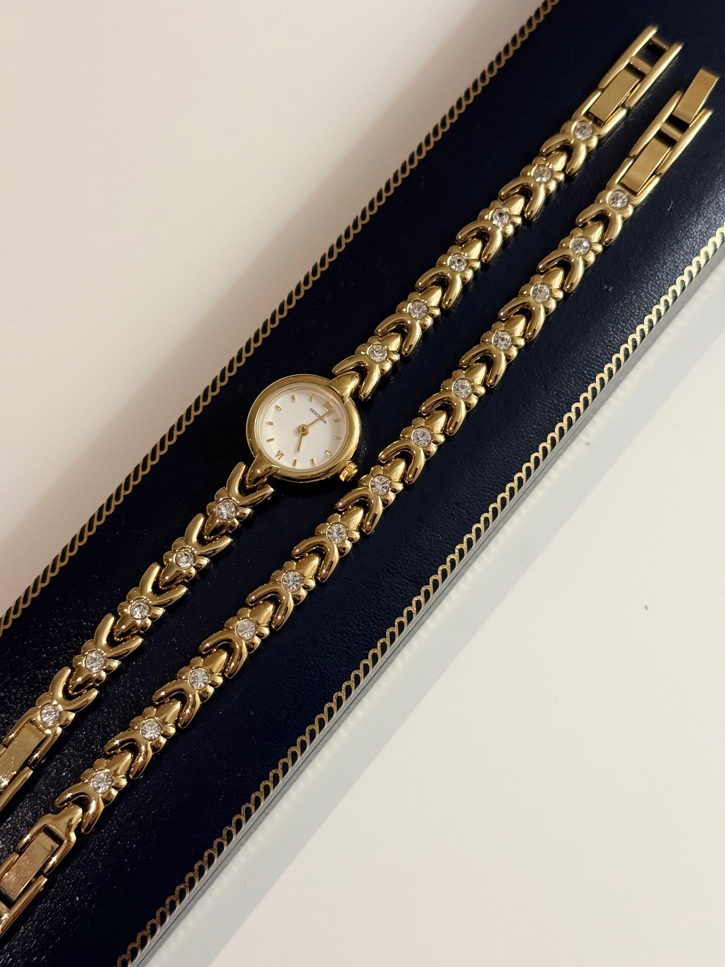 The Bow Watch & Bracelet Set