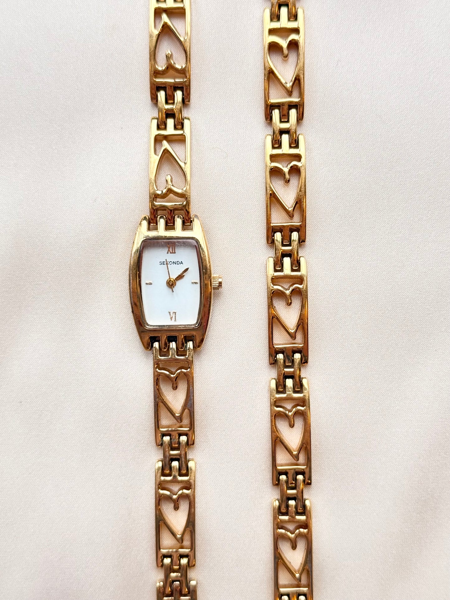 The Lola Heart Watch & Bracelet Set