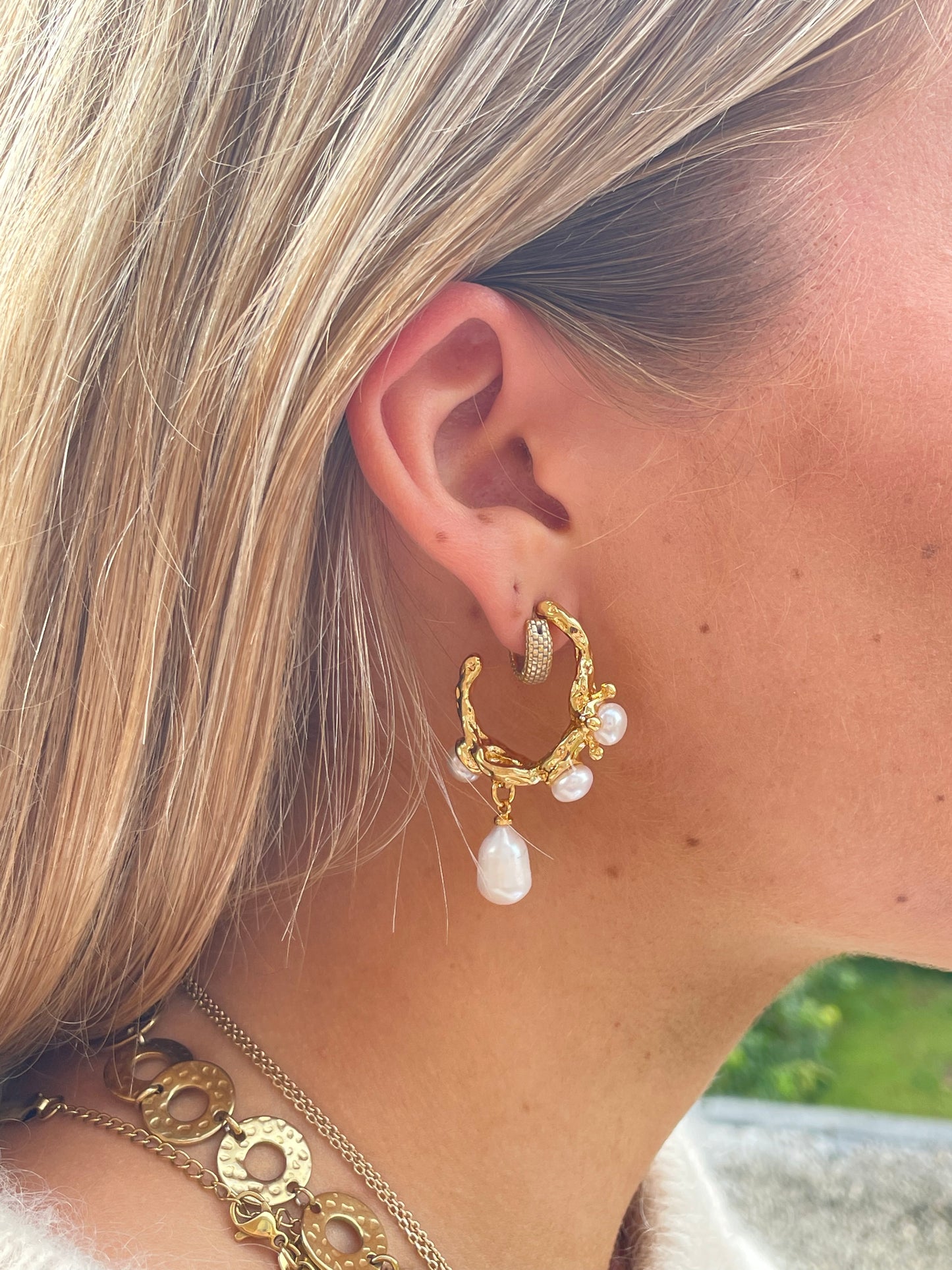 The Clementine Pearl Earrings
