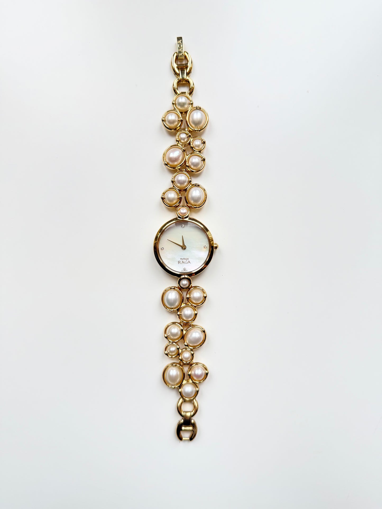 The Titan Pearl Watch