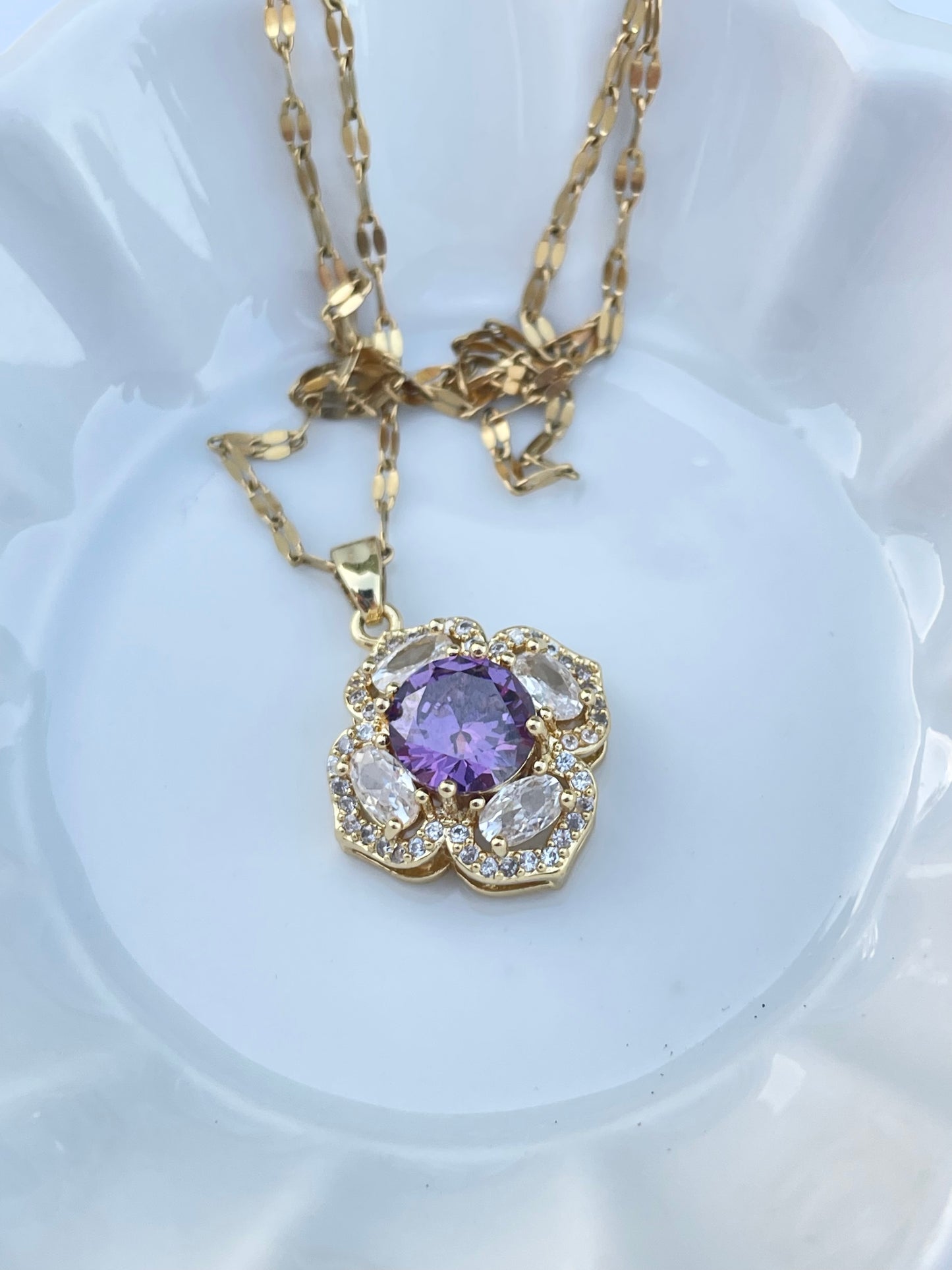 The Belle Necklace