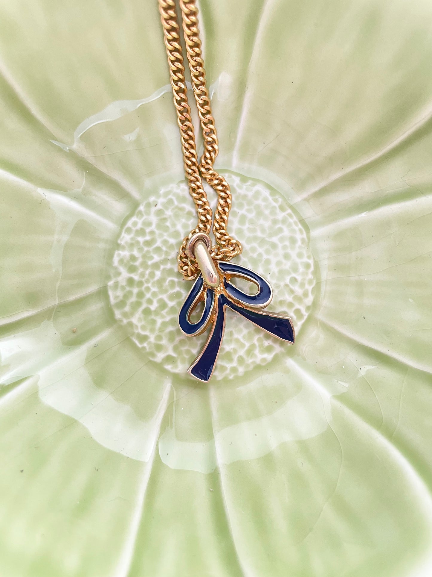 The Mae Bow Necklace