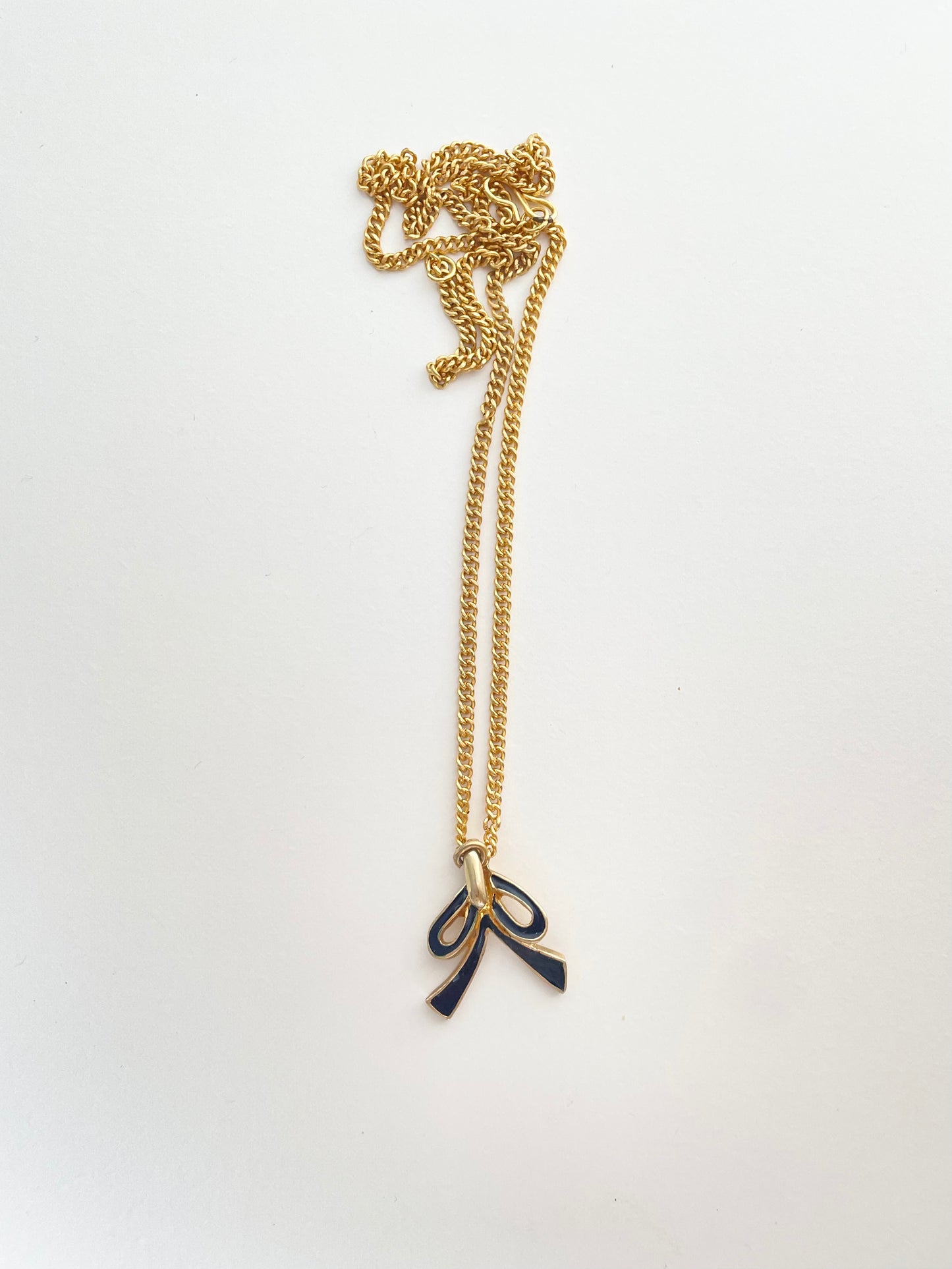 The Mae Bow Necklace