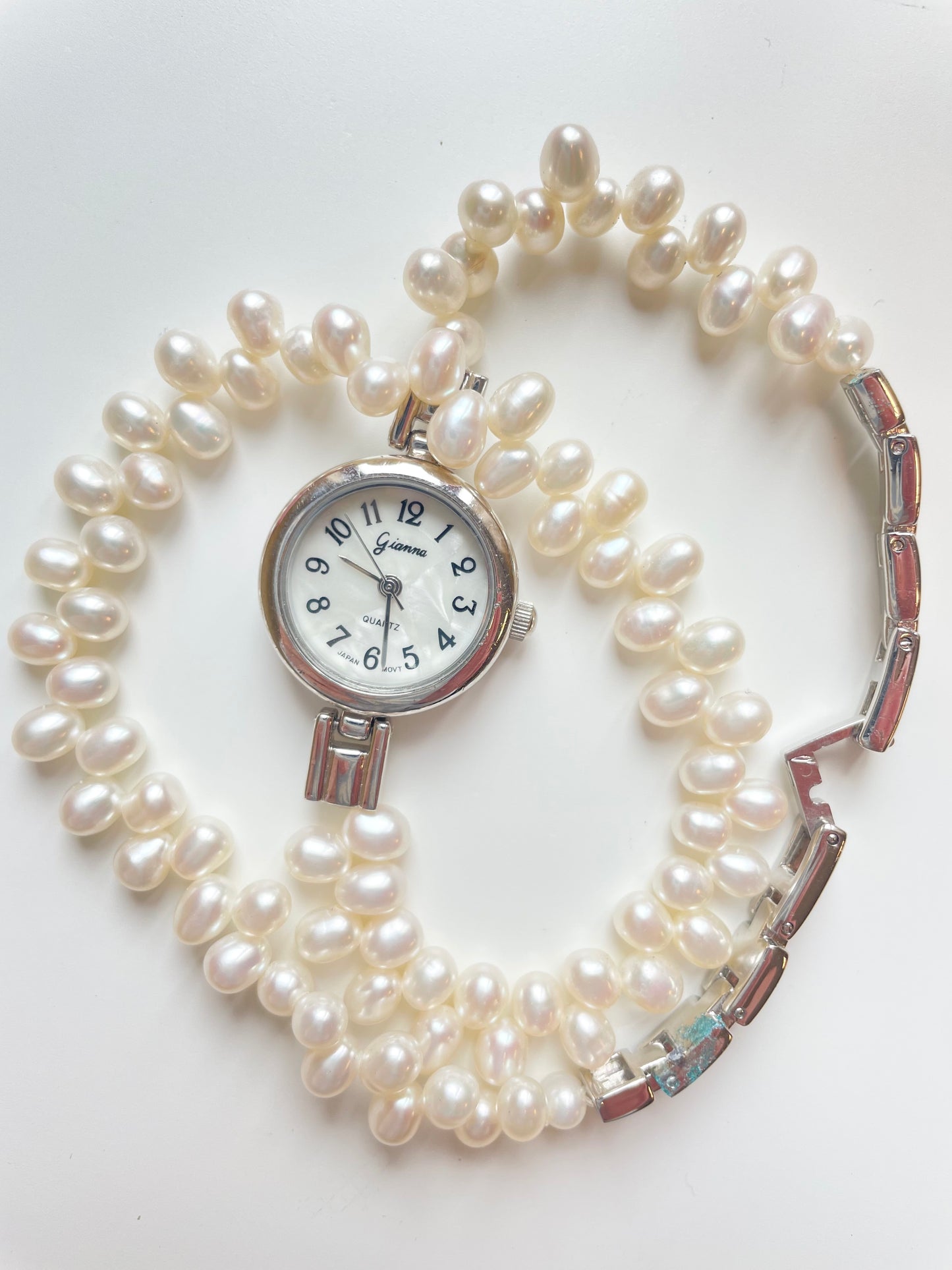 The Pearl Watch