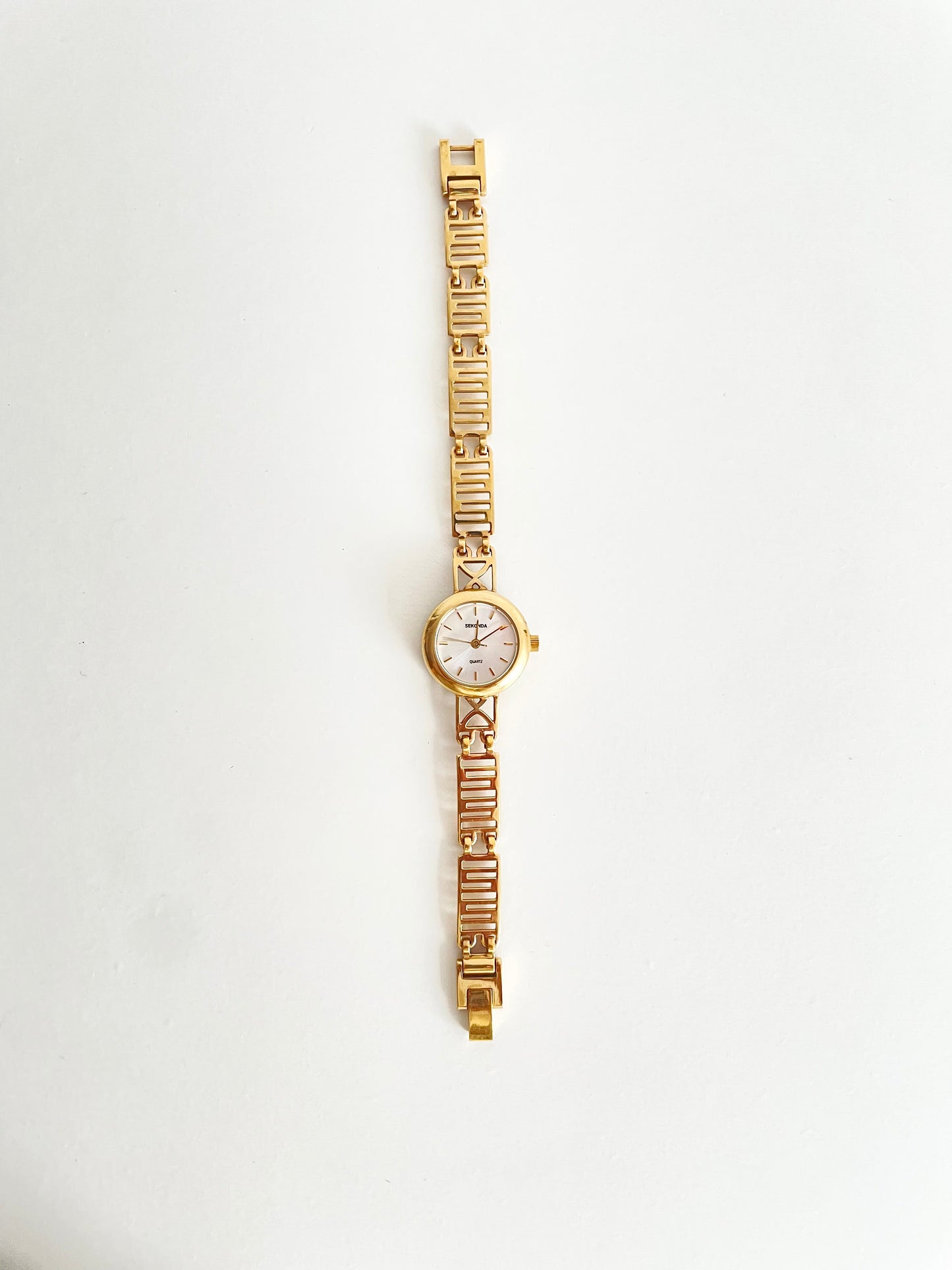 The Aida Watch